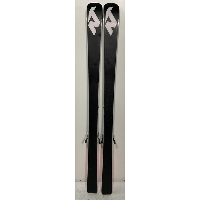 2024 Nordica Dobermann GSJ 143cm Jr Skis w/ TLT 8 Bindings